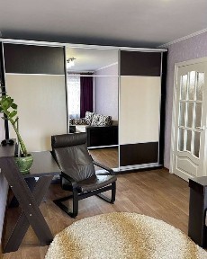 Однокімнатна квартира в тихому центрі міста.