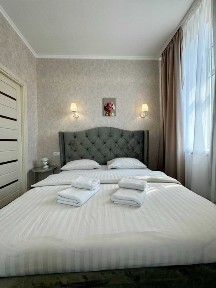 ApartPoltava 3-кім. FAMILY до 8 спал. міс. ЦЕНТР ресторан Peperonchino