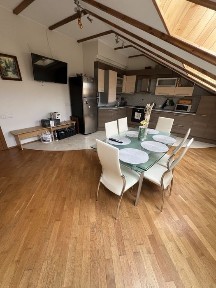 Подобова оренда Сихів, Санта Барбара, Драгана, Шувар, Зелена, Іскра