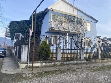 Продаж будинку у дуже хорошому р- ні м. Виноградів