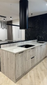 Дуплекс з свіжим сучасним ремонтом