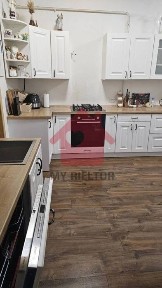 Продаж трикімнатної квартири по вул. Довженка