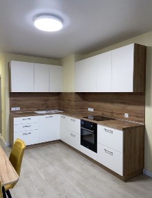 Однокімнатна квартира в новобудові з ремонтом на Митниці