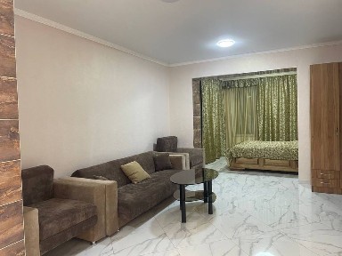 Однокімнатна квартира подобово поряд з ЖК