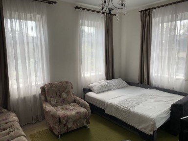 Затишний будинок подобово, евроремон, Різдвяна 196, в районі Зеленоі.