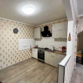 Продажа Квартира 1 ком Осенняя Богдана Хмельницкого Каштановая