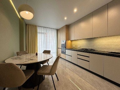 Дизайнерська 1кім з меблями і технікою, велика площа!