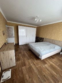 Продається 4-х кімнатна квартира (94,6 м² ) простора та комфортна (