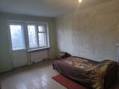 Продам двухкомнатную на Обелиске 14000