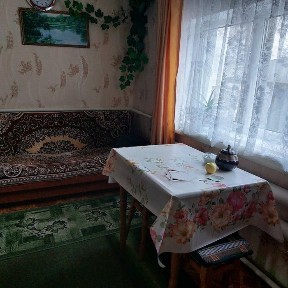 Продається половина будинку