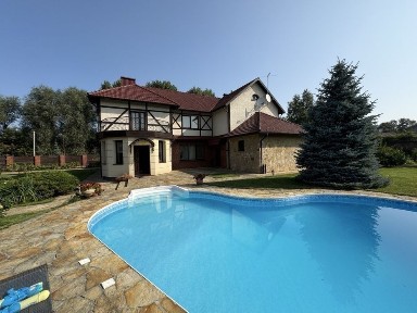 Довгострокова оренда будинку