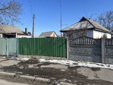 Продам будинок Крюків, вул. Пілотів, район зупинки та ринку