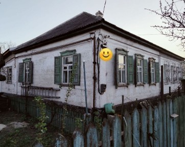 1/2 дома с отдельным входом, с удобствами и гаражом район низ Чапаева