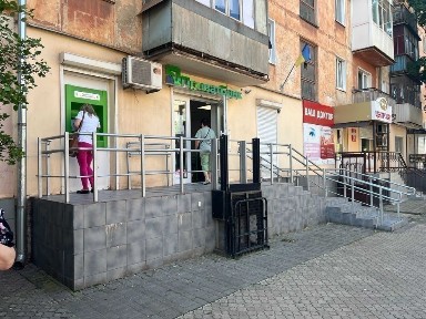 Продаж приміщення, вул. Володимира Великого, 18