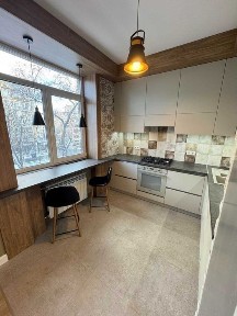 продам 2 кім Поділ вул. Верхній Вал 44