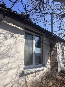 Продається камʼяний будинок з ділянкою, гаражем і садом