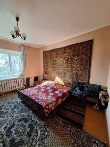 Продаж окремого будинку