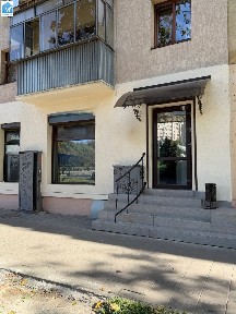 ПРОДАЖ фасадного приміщення 90м2 в прохідному місці по в. Сахарова