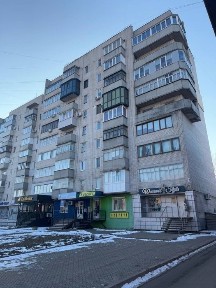 В центрі міста Прилуки по вулиці Коптєва, 10 продам 1-кімнатну квартира