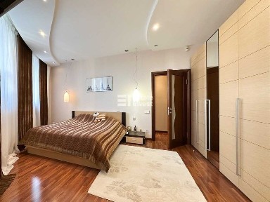 Продам 3 кімн. квартиру в новобудові на вул. Отакара Яроша, 22