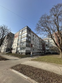 **ЦЕНТР! 37 кв. м. Сучасне Планування! Район Площі