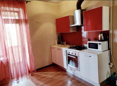 Продам 2 комнатную квартиру, Сумской рынок, Центр