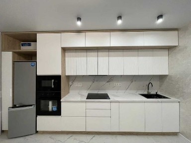 Однокімнатна квартира з меблями та технікою