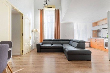 Одеса, Приморський, вулиця Дерибасівська 18