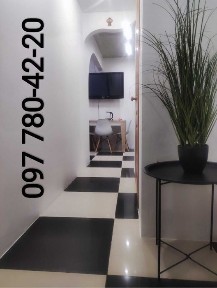 Центр 1-ком. квартира-студия посуточно 1400грн.