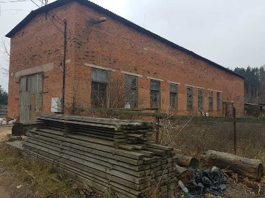 Продається комерційне приміщення в с. Зарічани