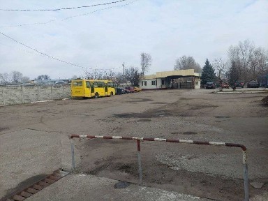 Виробничі приміщення з площадкою