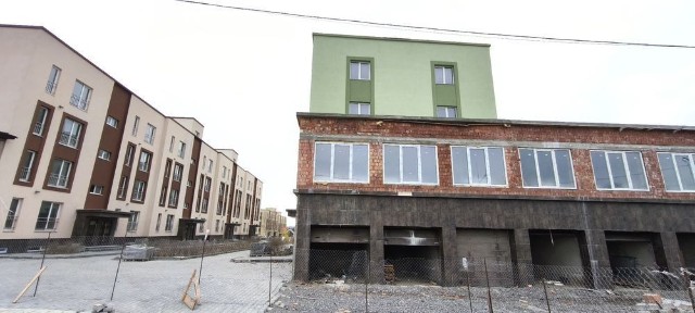 Продам квартиру на другому поверсі