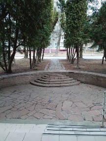 Продаж Комерційного приміщення з окремим входом.