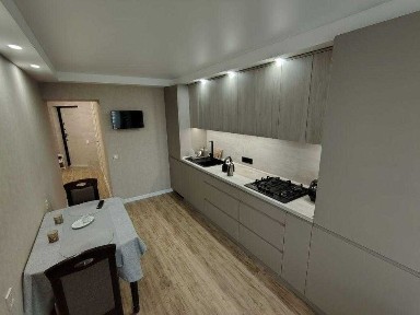 1 к квартира з євроремонтом цегляний будинок