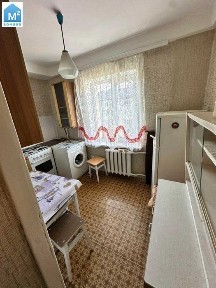 Киев, Коломыйский пер., 8