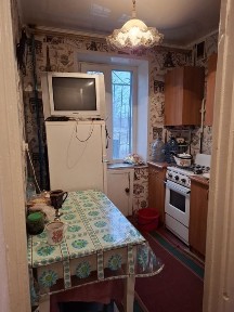 Продам малосімейку на 8 міськлікарні