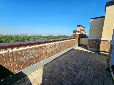 Продам дворівневу квартиру з терасою та розкішним видом!