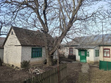 Терміново Хата, літня кухня, гараж, земля