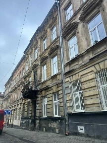 Оренда будівлі в центрі міста на Гуцульській