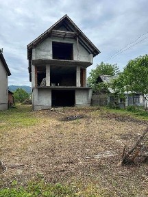 Продається будинок\недобудова в смт. Вишково