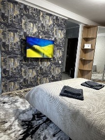 Сдам ПОСУТОЧНО 1- комнатную квартиру МАЛЫЙ РЫНОК