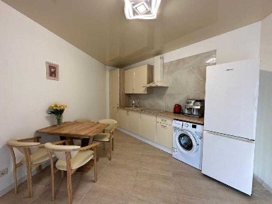 Продаж 1 кім. квартири 35м2 с. Поляна