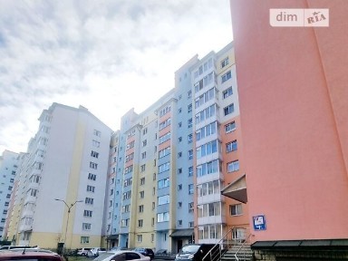 Продається 3 км квартира Тролейбусна !