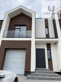 Продаж таунхауса у передмісті Байківці