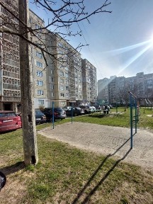 Продається 2-кімнатна квартира