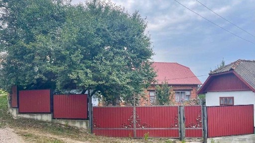 Продається цегляний будинок