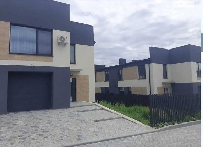 Продається котедж в Байківцях