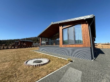 Сучасний будинок із банним комплексом та терасою | 10 соток землі