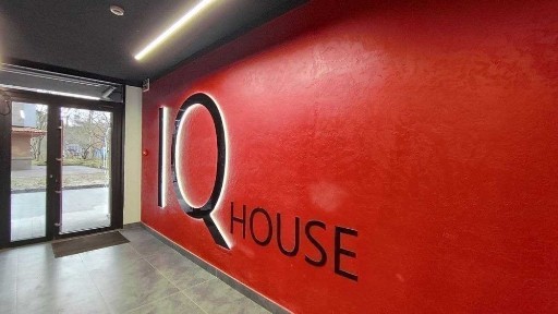 Готова до ремонту 2 кім квартира. Центральна частина міста.