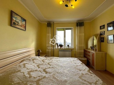 Продаж 3-х кімнатної квартири, Покровський район, вулиця Світальського